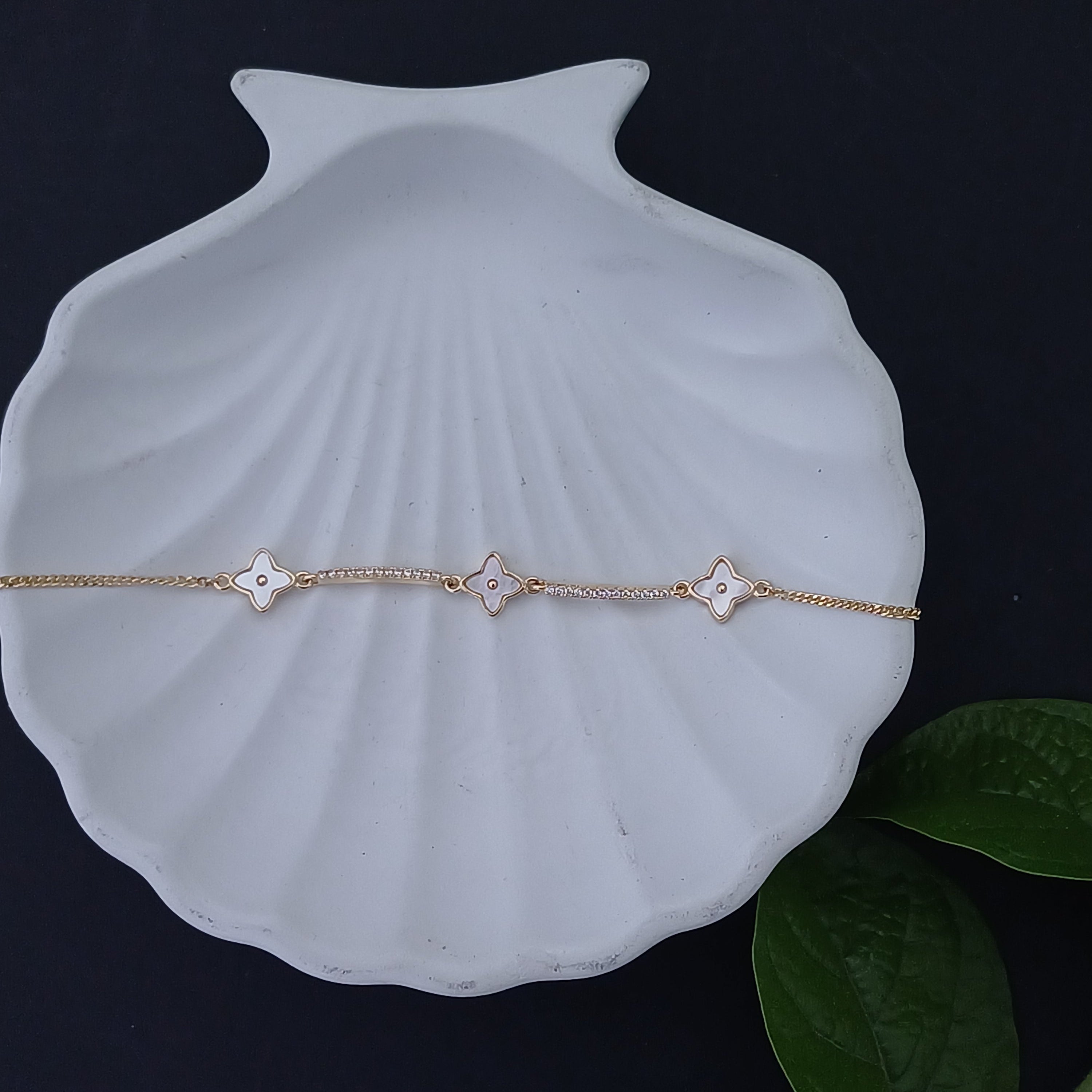 Infinite Clover 18K Gold Plated Silver Bracelet
