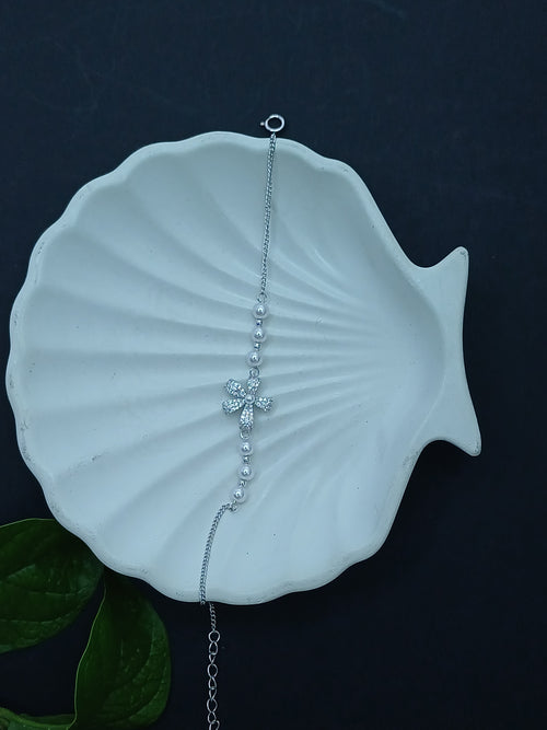 Amara Pearl Bracelet