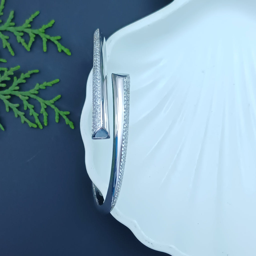 Frosted Wave Hinged Bracelet