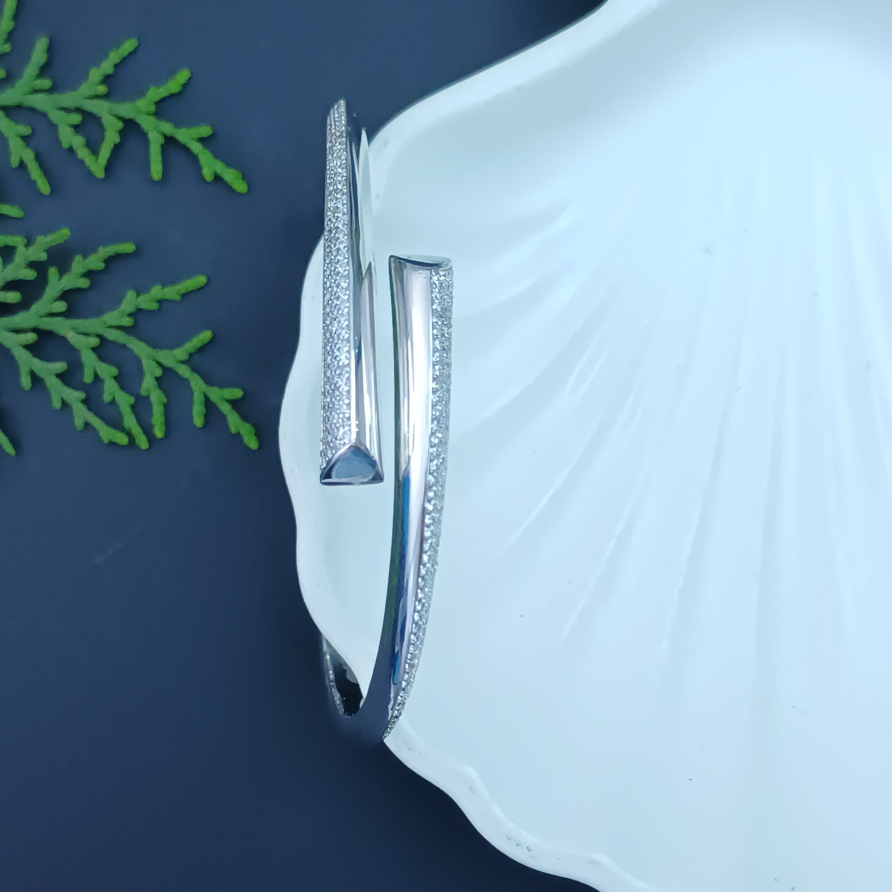 Frosted Wave Hinged Bracelet