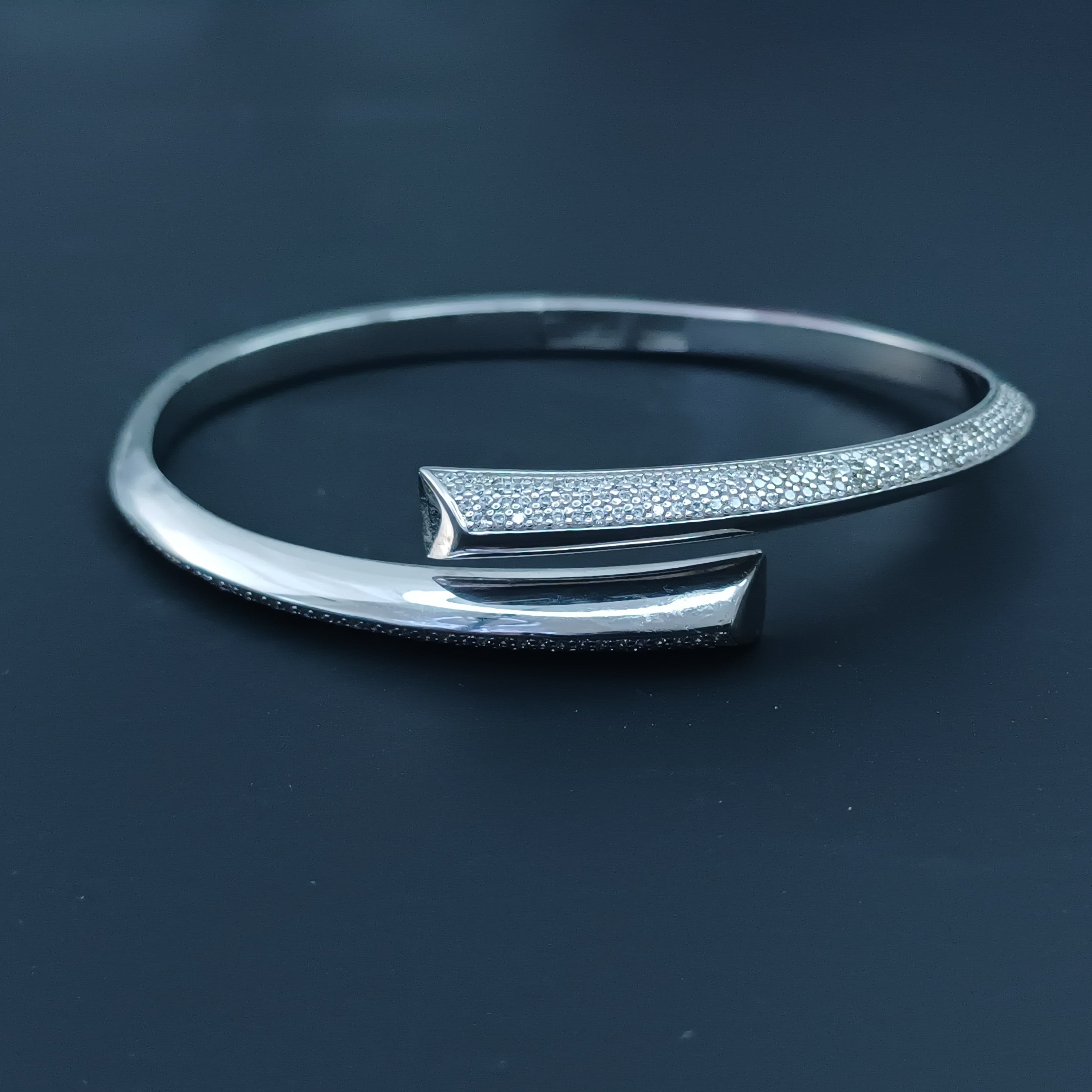 Frosted Wave Hinged Bracelet