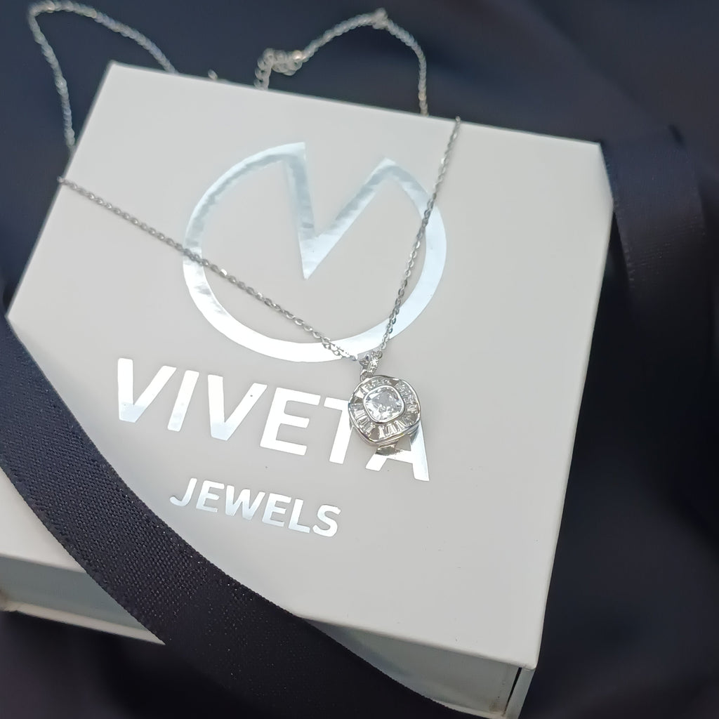 Stella Baguette Necklace