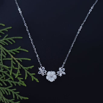 White Jasmine Floral Neclace