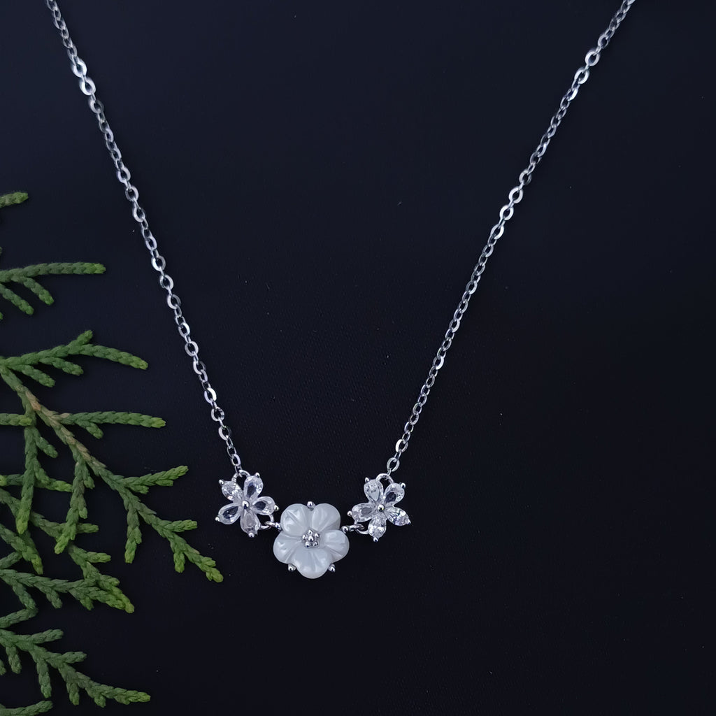 White Jasmine Floral Neclace