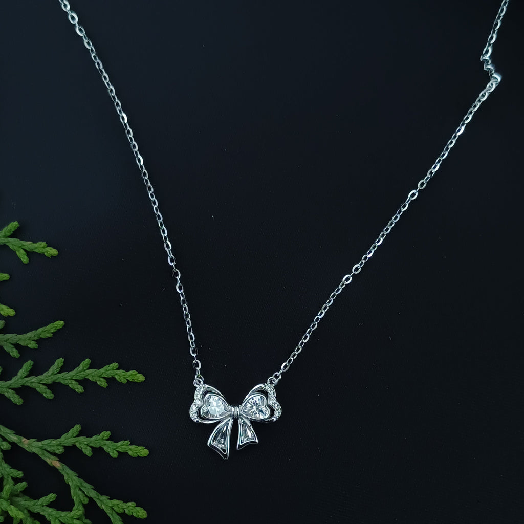 Juliet Ribbon Necklace