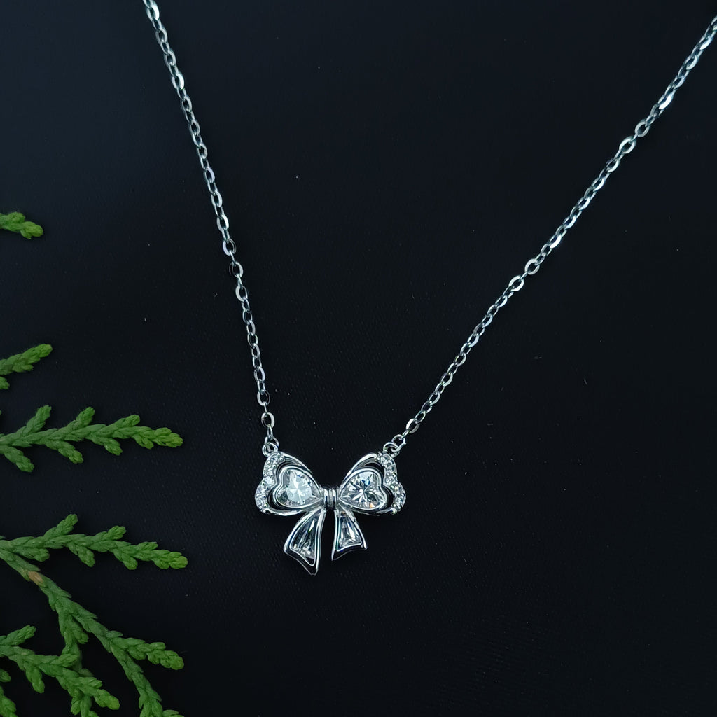Juliet Ribbon Necklace