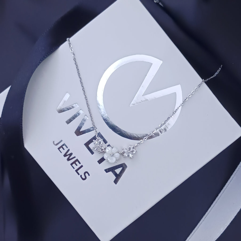 White Jasmine Floral Neclace
