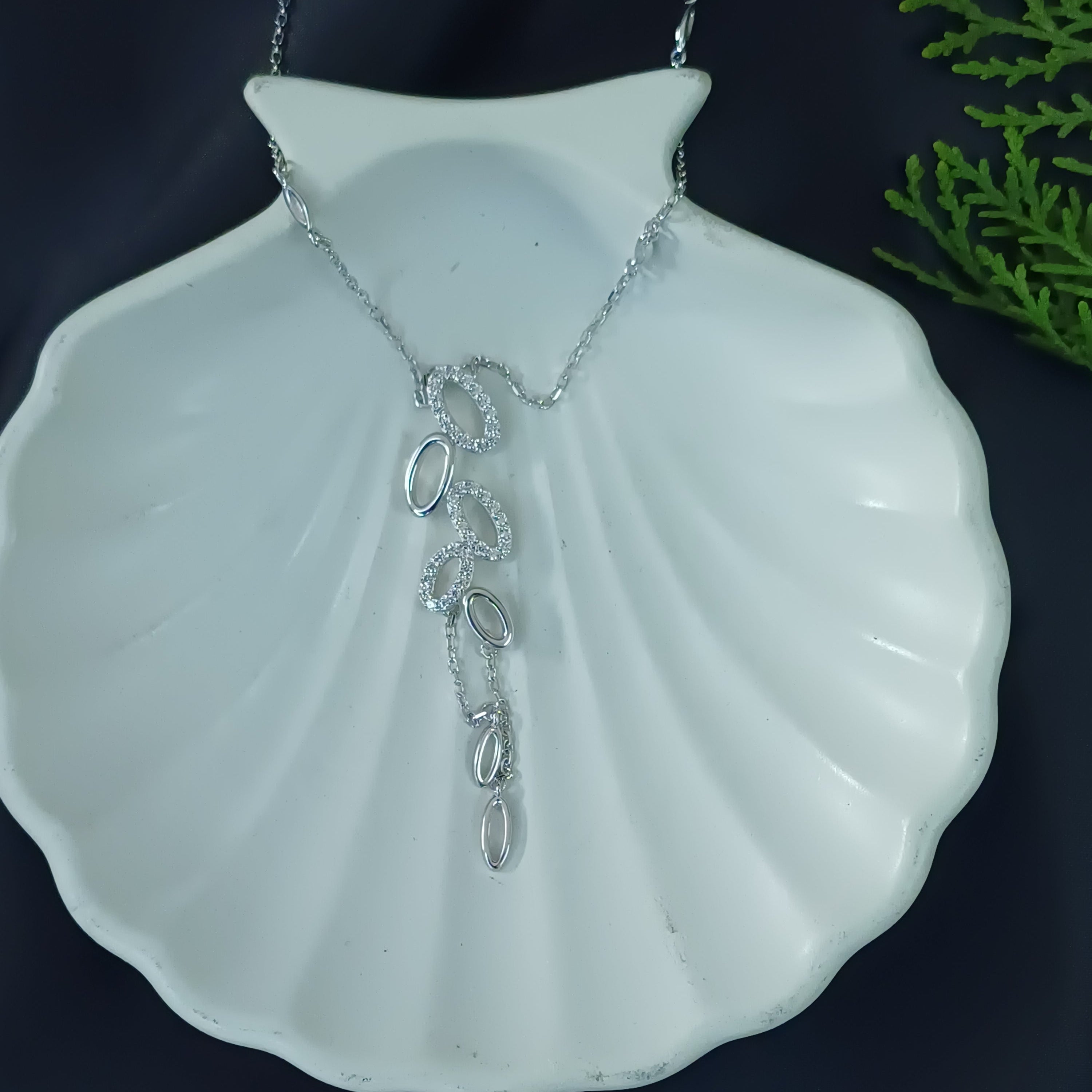 Silver Dewdrop Lariat necklace