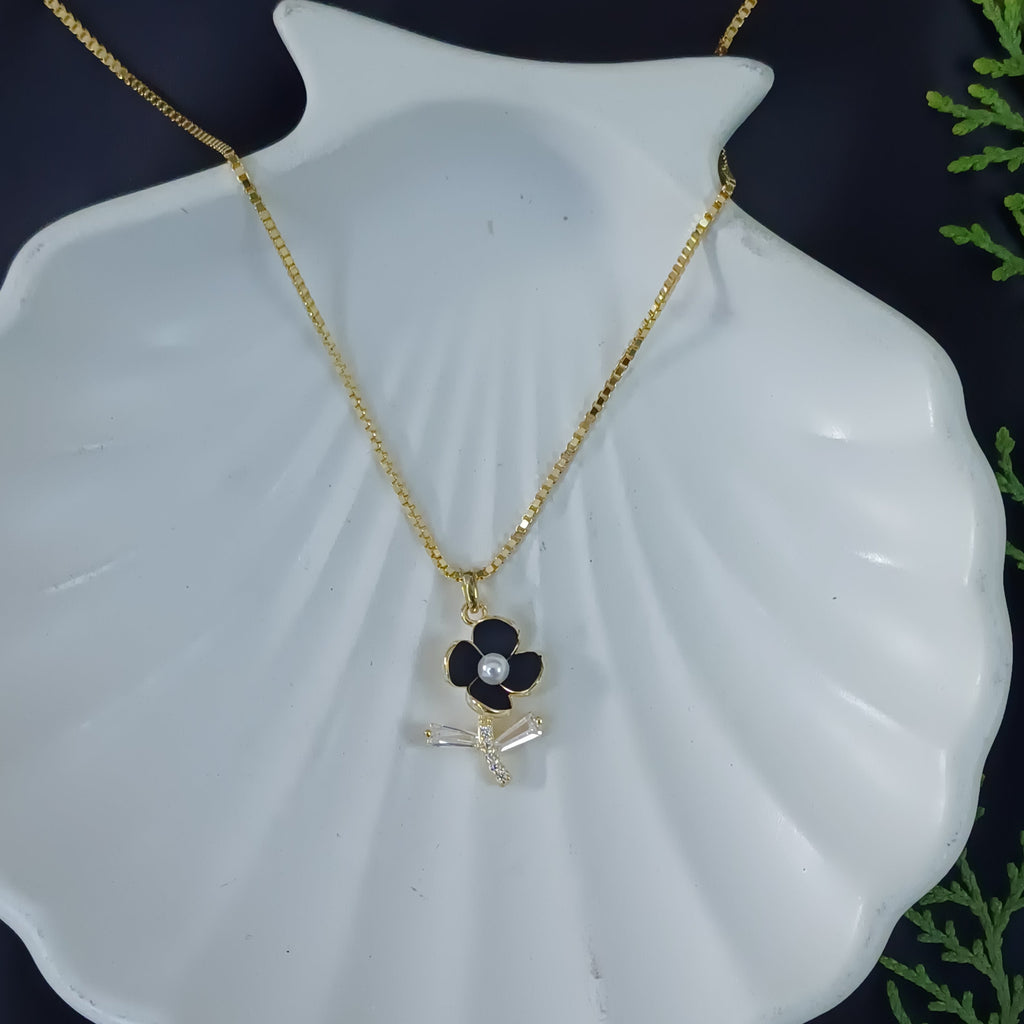 Ebony & Pearl Botanical Pendant