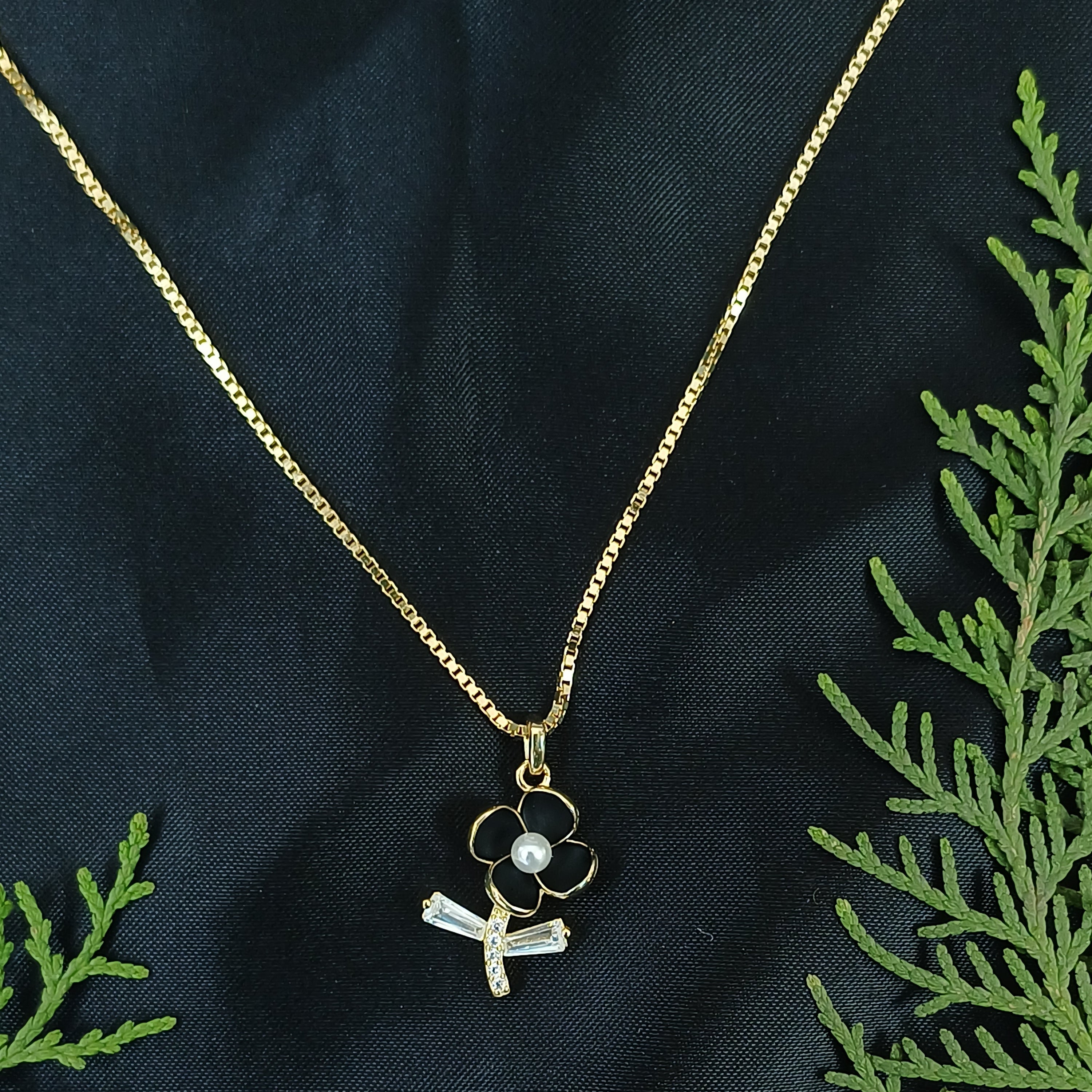 Ebony & Pearl Botanical Pendant