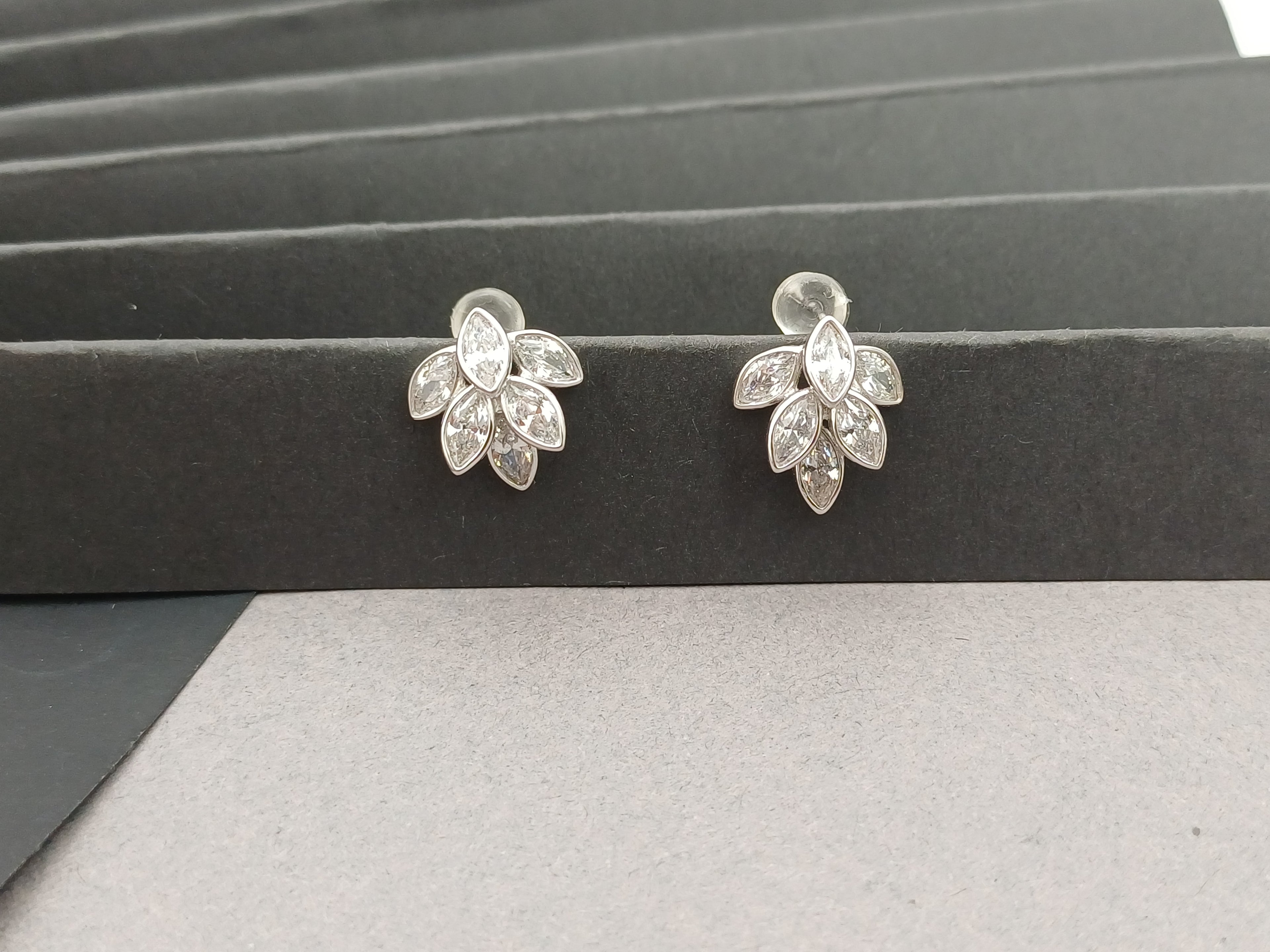 Willow Leaf Necklace Set