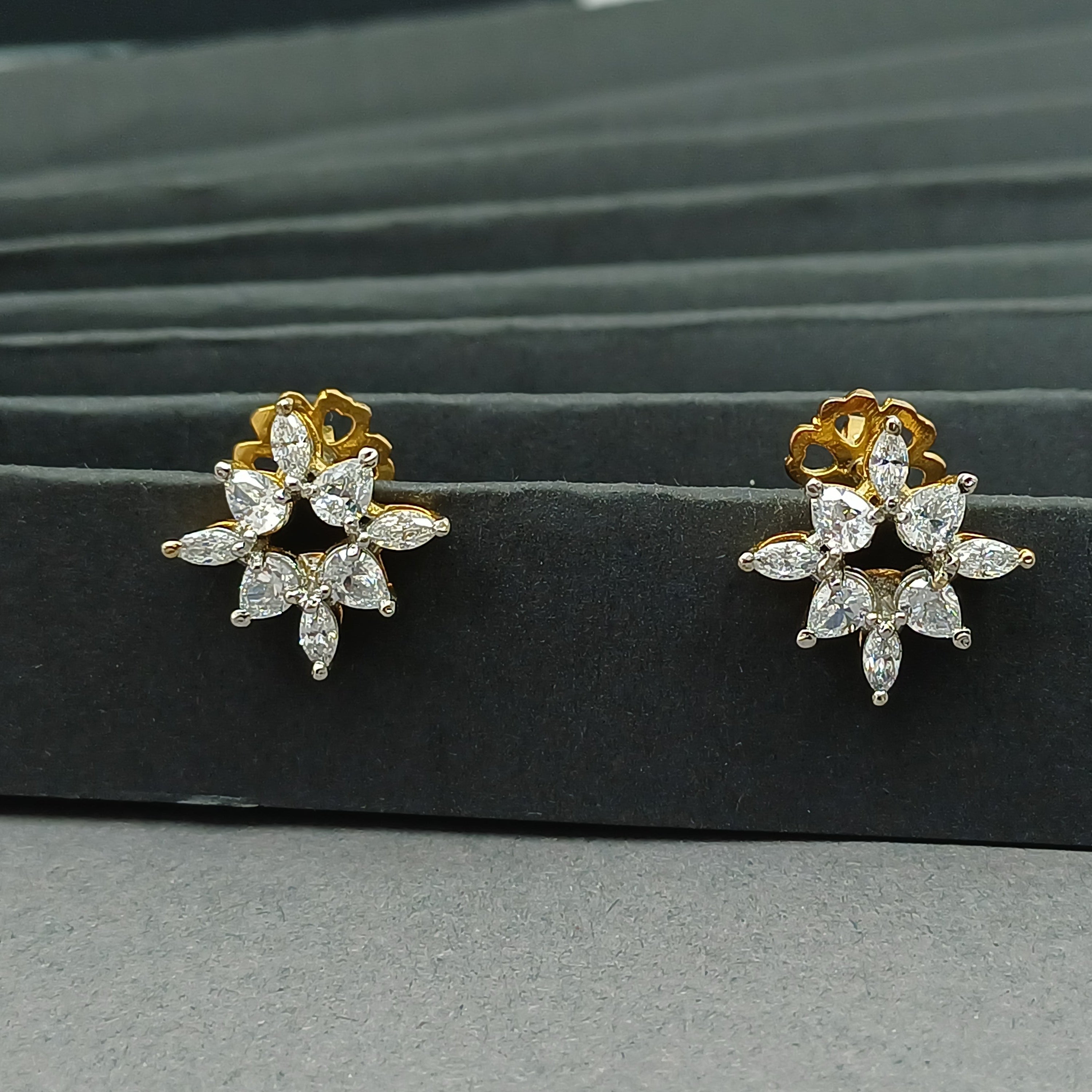 The Solstice Star Mangalsutra Set