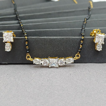 Lumina Bar Mangalsutra Set