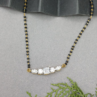 Lumina Bar Mangalsutra Set
