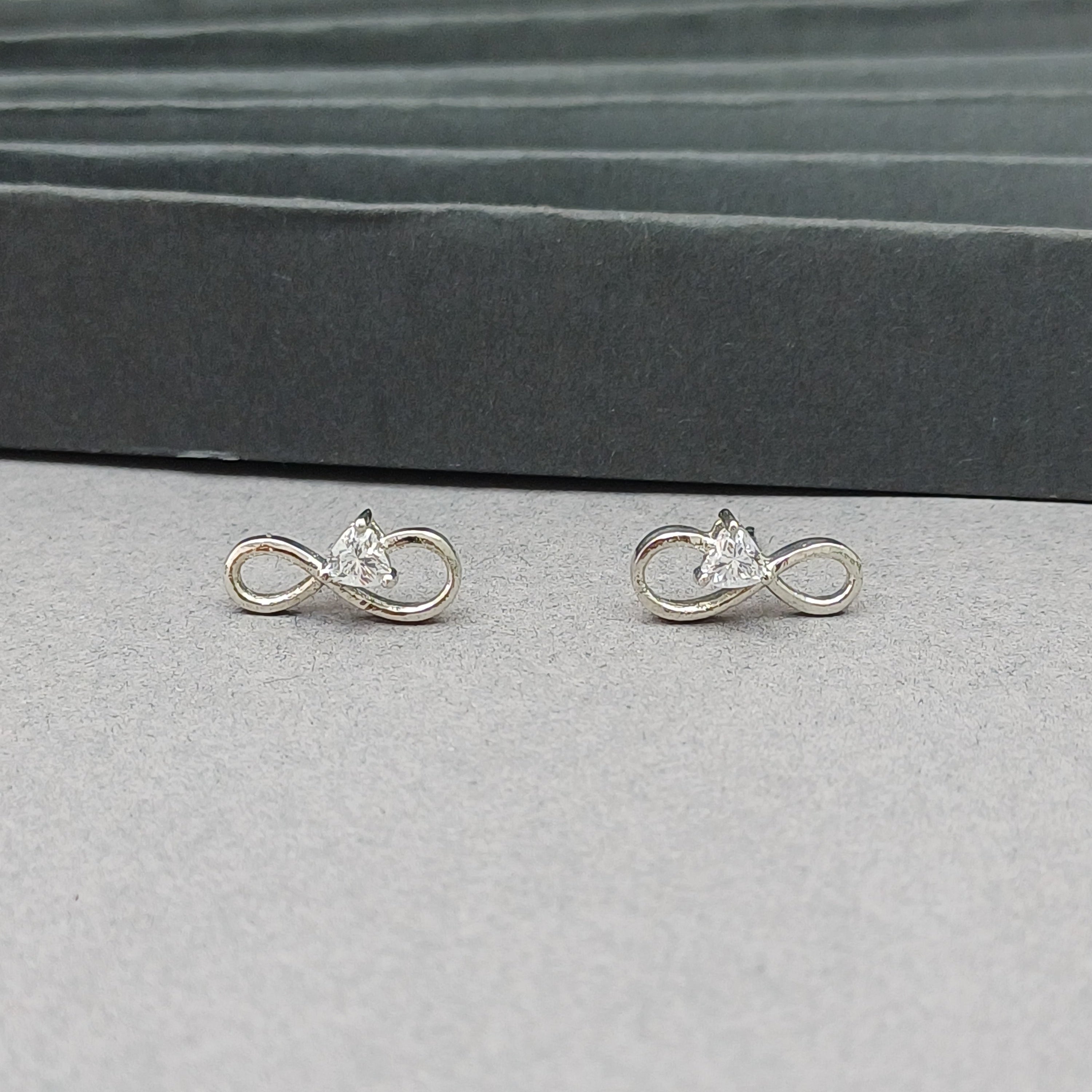 Infinite Heart & Loop Mangalsutra Set