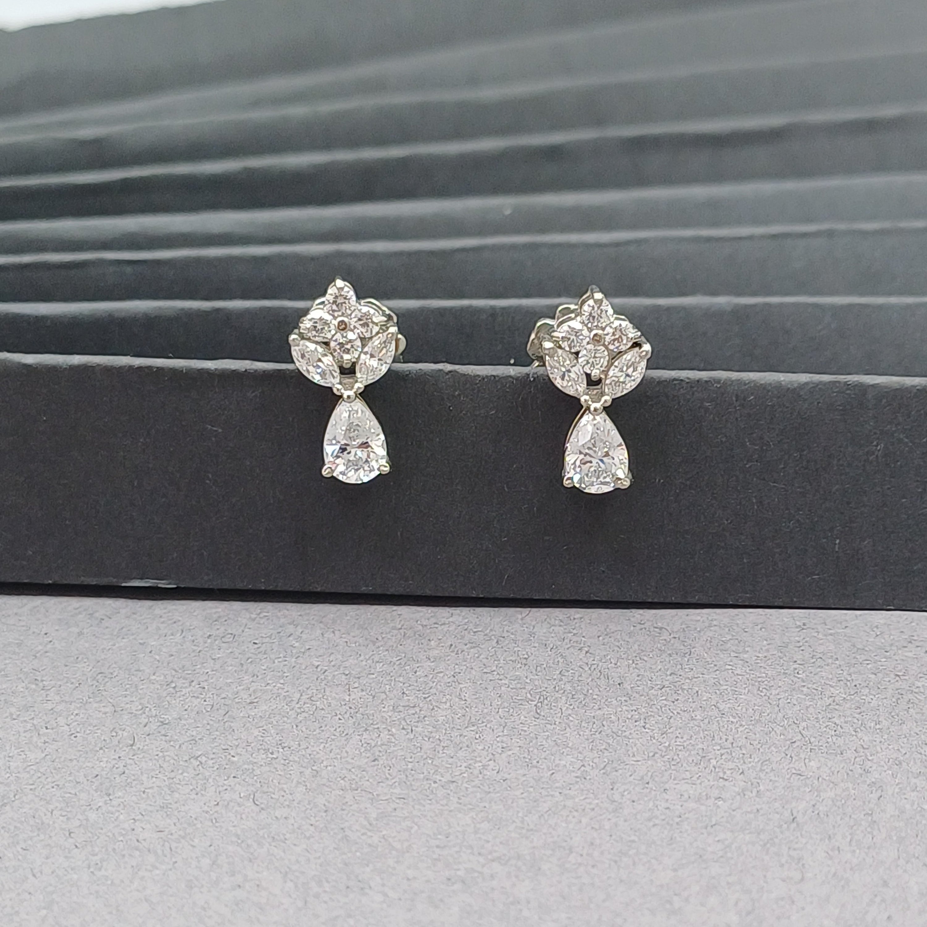 The Trinity Curve Mangalsutra Set