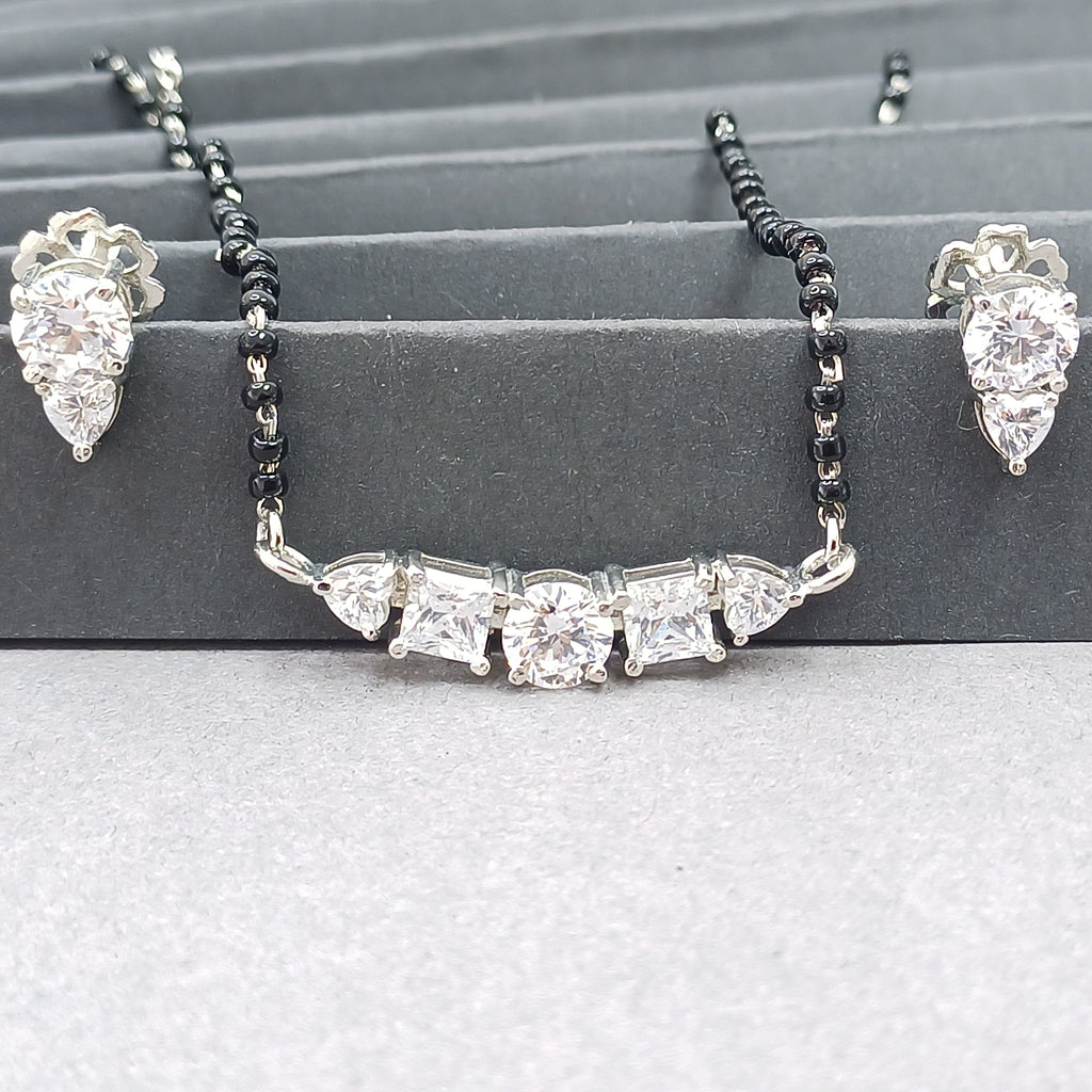 Linear Harmony Mangalsutra set