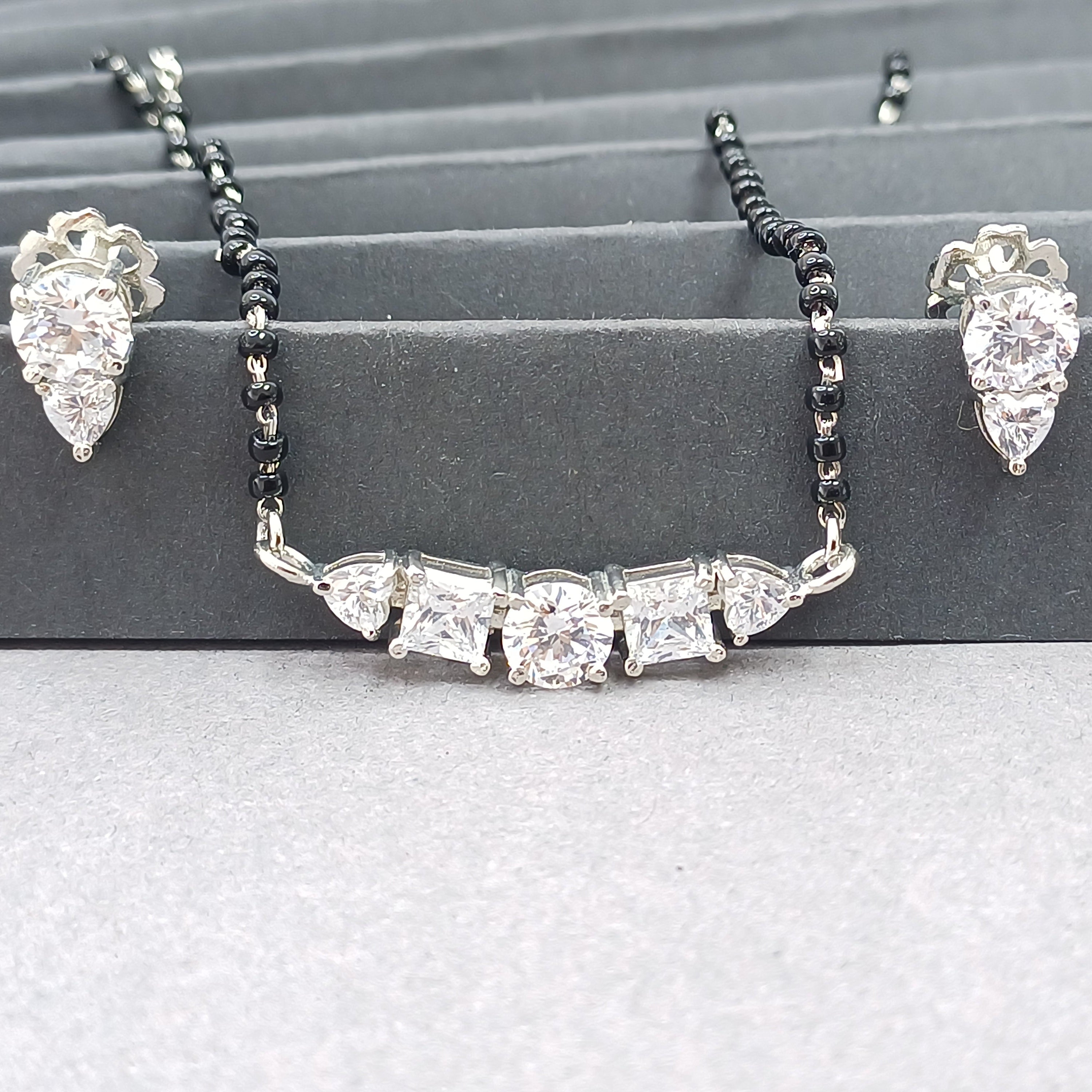 Linear Harmony Mangalsutra set