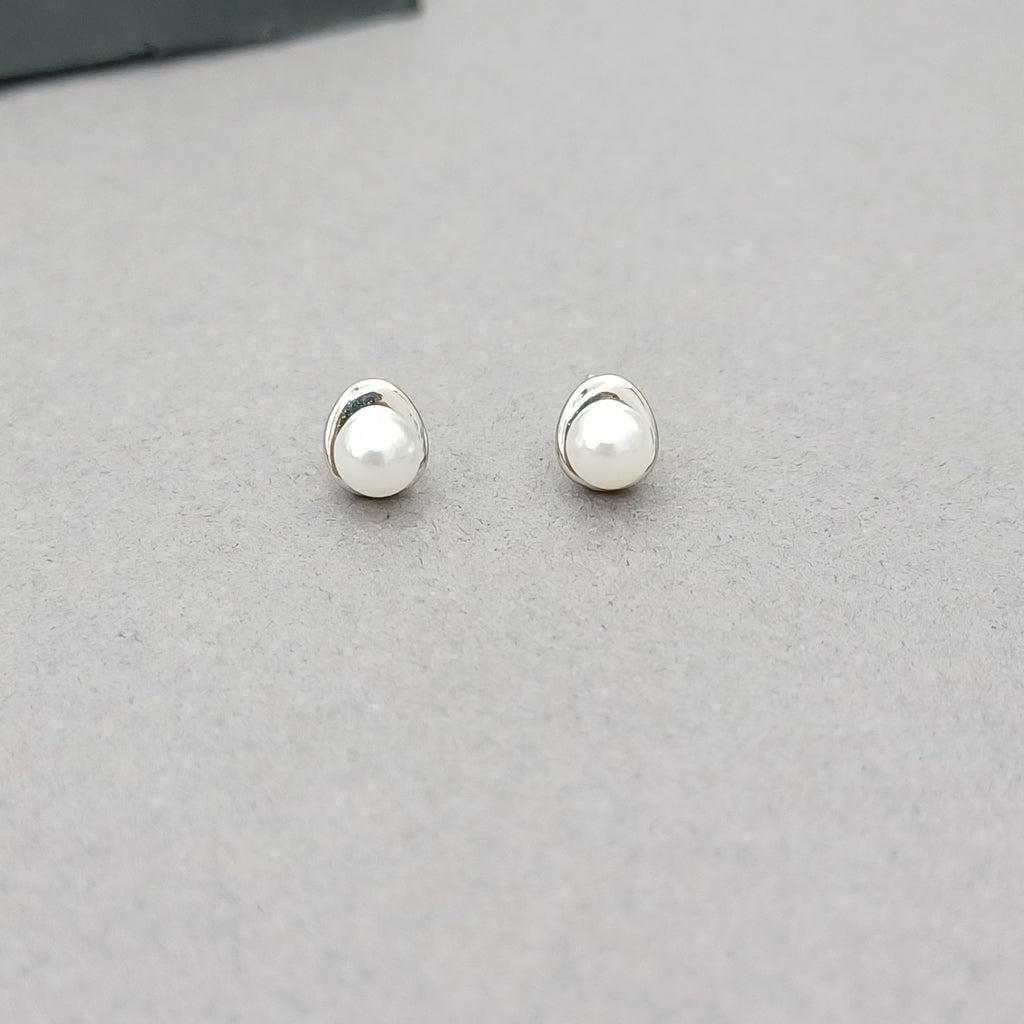 Sterling Teardrop Pearl Silver Earring
