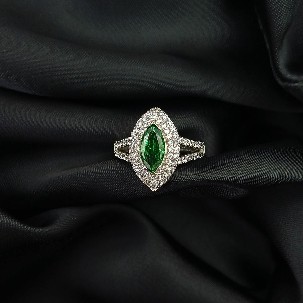 Vela Green Silver Ring