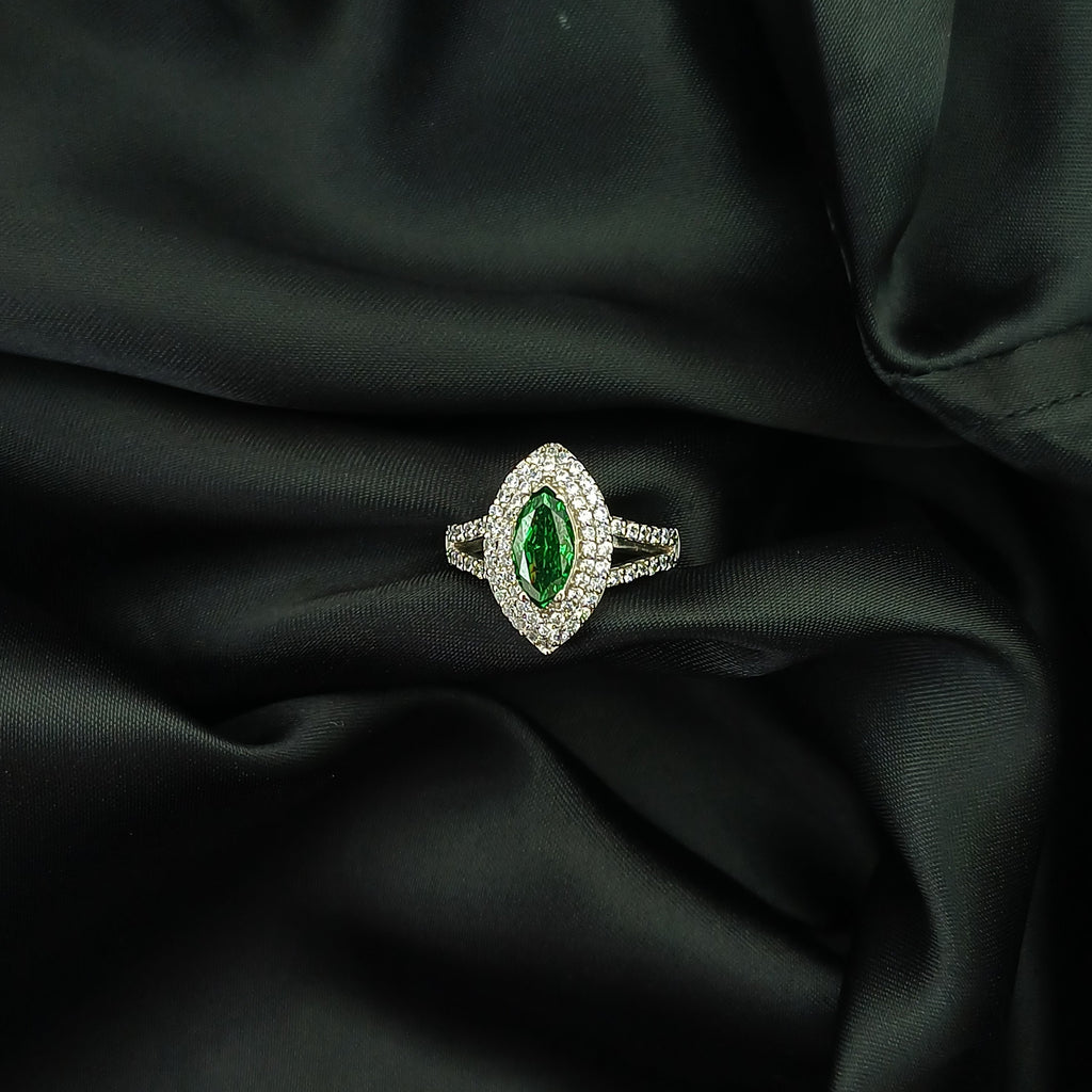 Vela Green Silver Ring