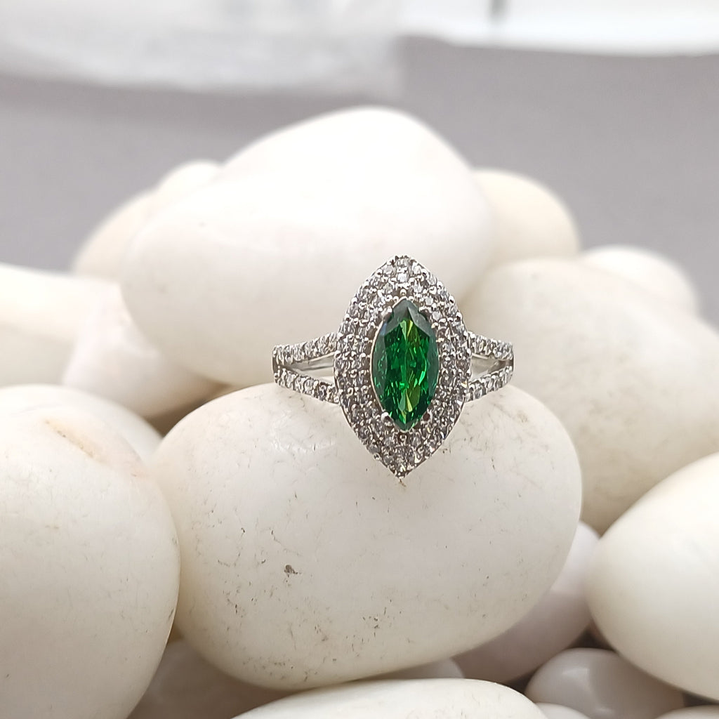 Vela Green Silver Ring