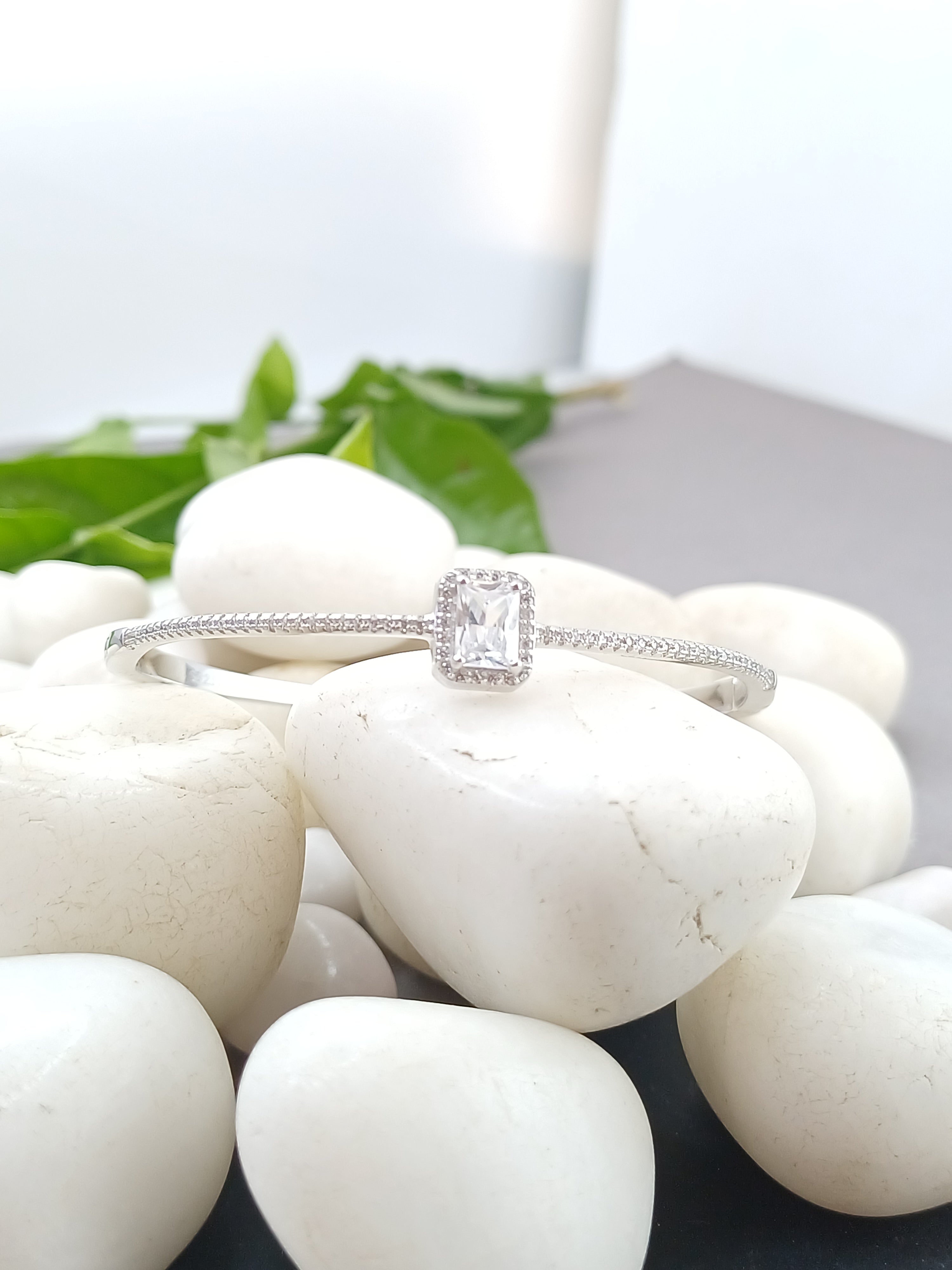 Baguette Center Bracelet