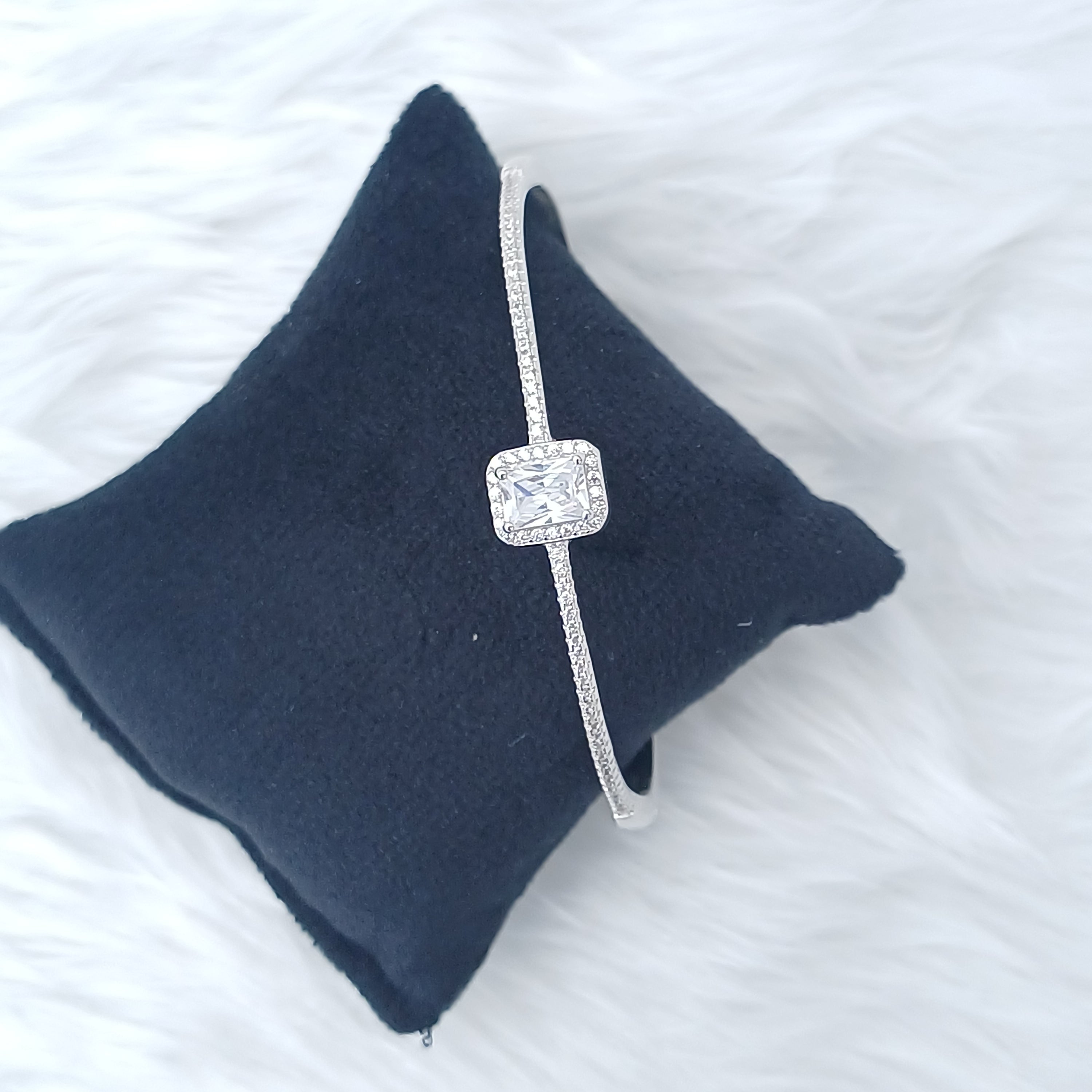 Baguette Center Bracelet