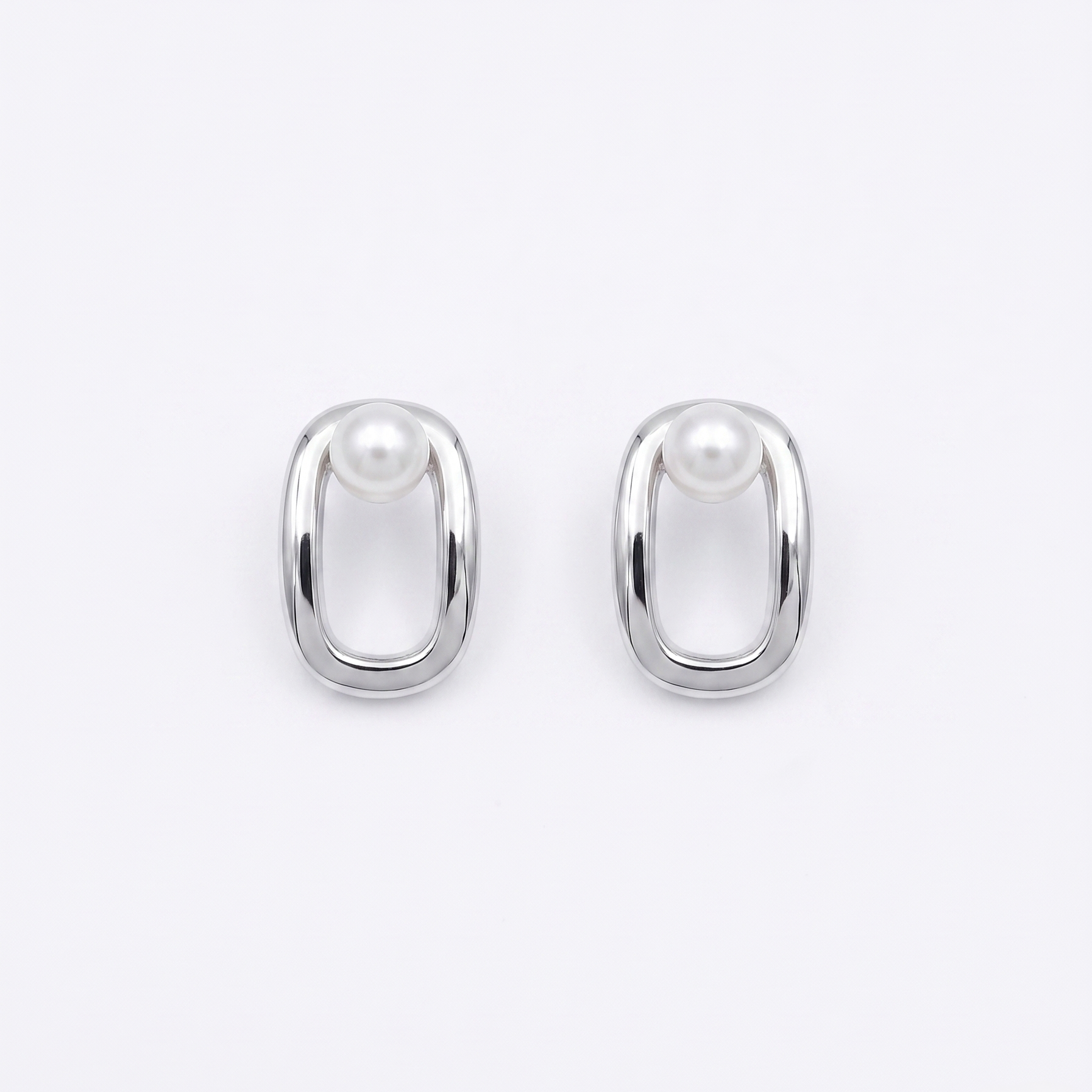 Fluid Pearl Sterling Silver Earring